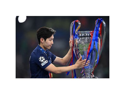 이강인 PSG에서 주전 경쟁에 밀려 이적 논란