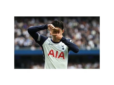 손흥민 이적 가능성 낮아졌나 LA FC 러브콜에도 여전히 고민 중