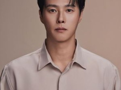 이시형 26년 기대작 연극 비밀통로 출연 확정