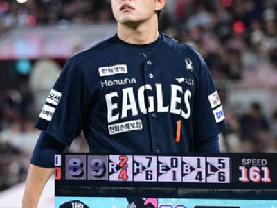 문동주 불펜 투구에 팬들 놀라움